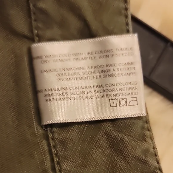 AG Adriano Goldschmied Olive Cropped Pants - Picture 11 of 11